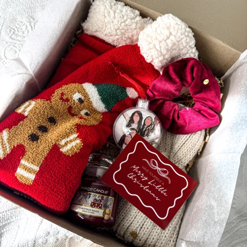 Christmas Giftbox with Custom Bauble