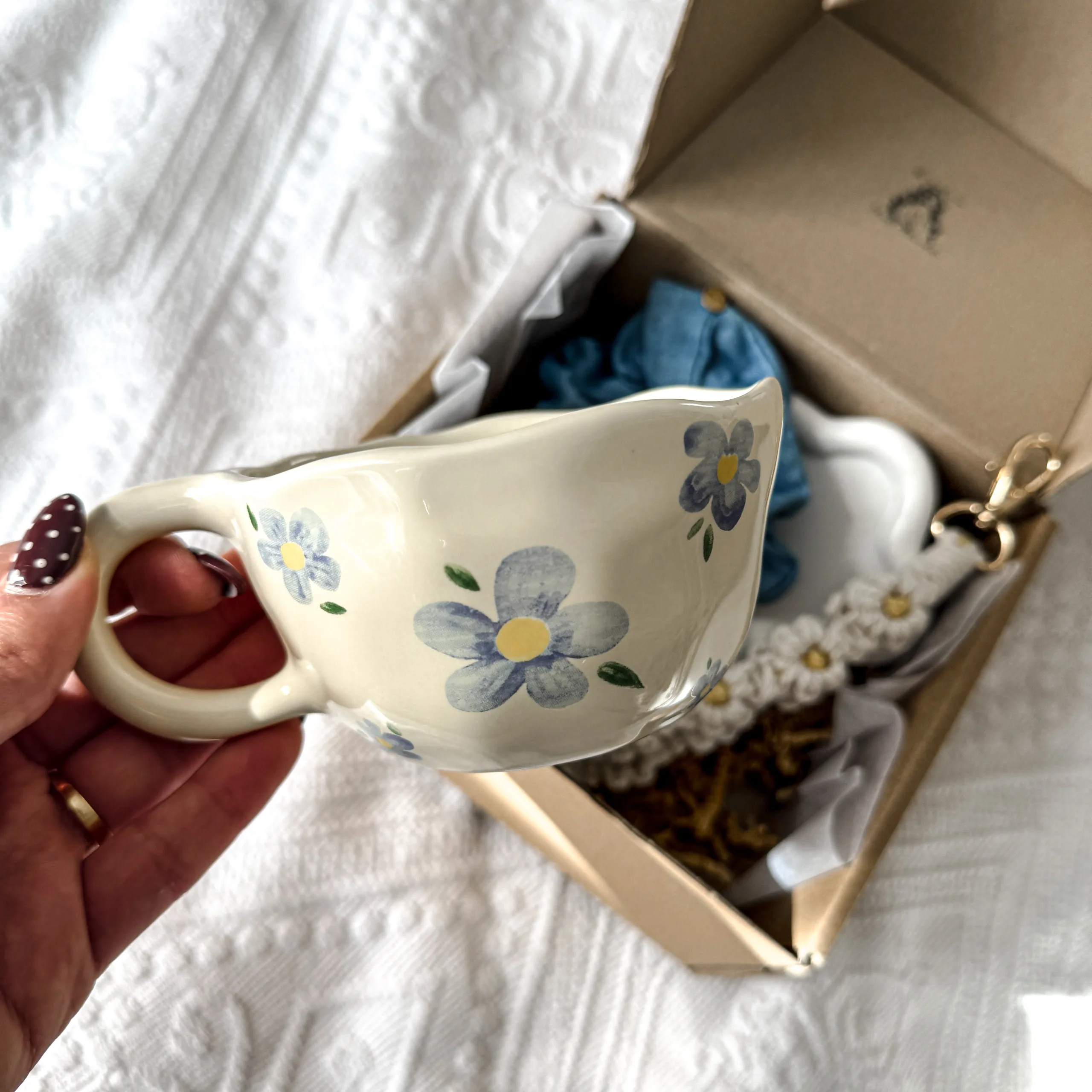 Blue Gift Box - Image 2